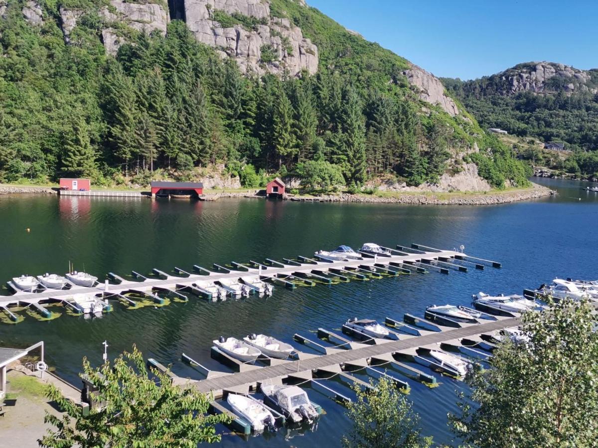 Hausvikstranda Lyngdal Bagian luar foto