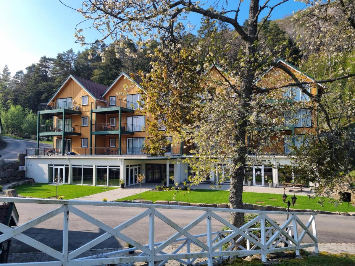 Hausvikstranda Lyngdal Bagian luar foto