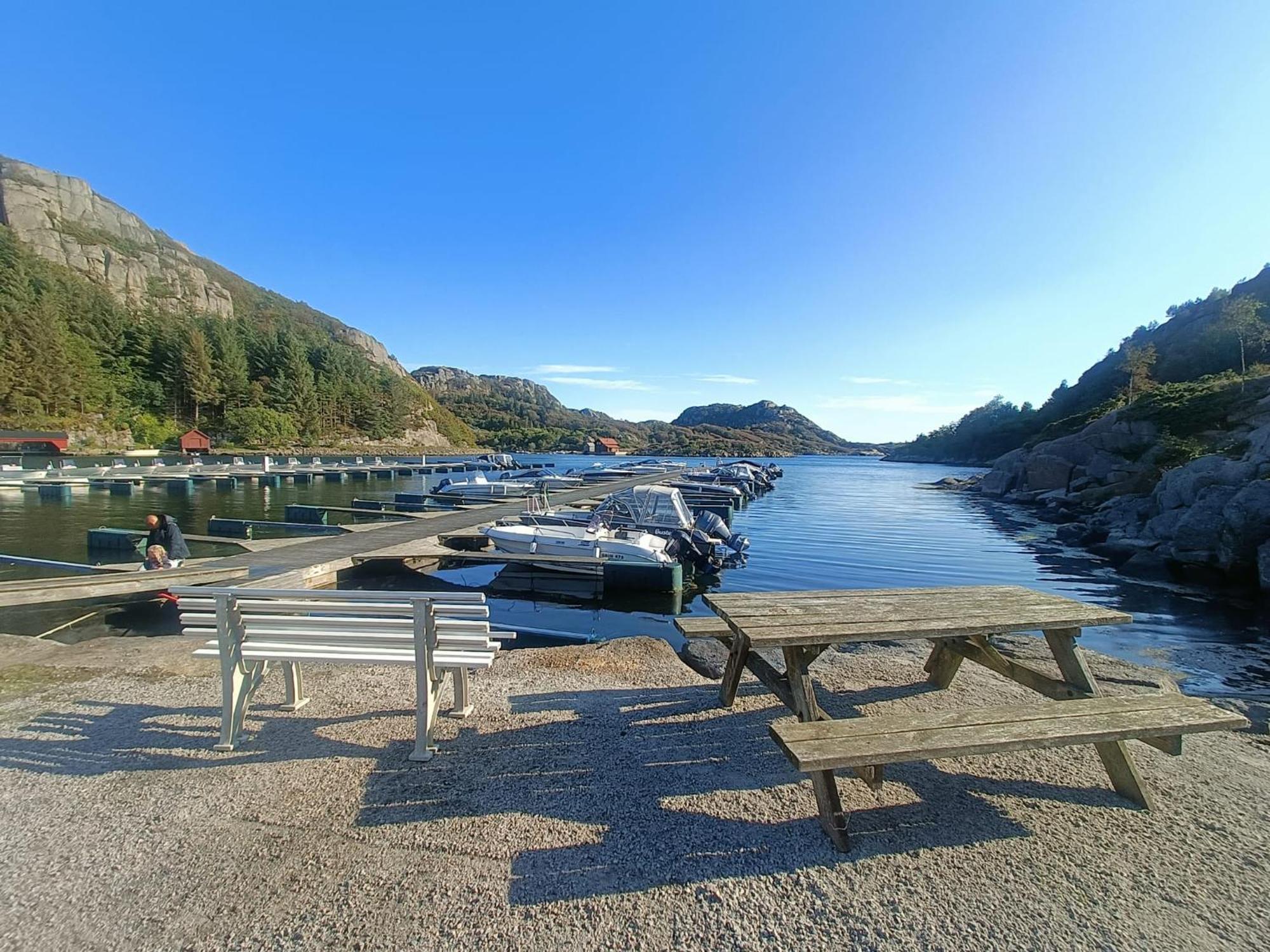 Hausvikstranda Lyngdal Bagian luar foto